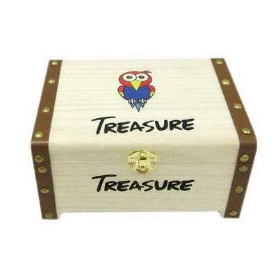 China Handmade Decorative Wooden Craft Box Wooden Gift BoxWooden Treasure Box With Lock for sale