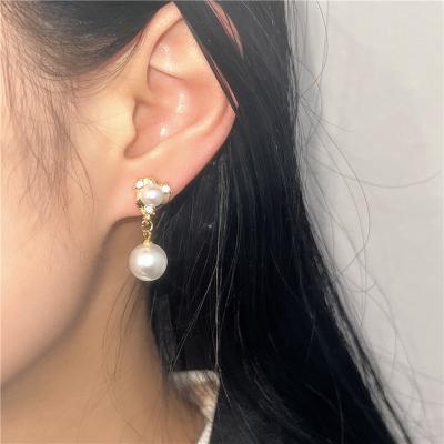 China Cute Classy Style 18k Gold Plated Minimalist Tiny Hook Earrings Drop Shape Water Daily Jewelry for sale