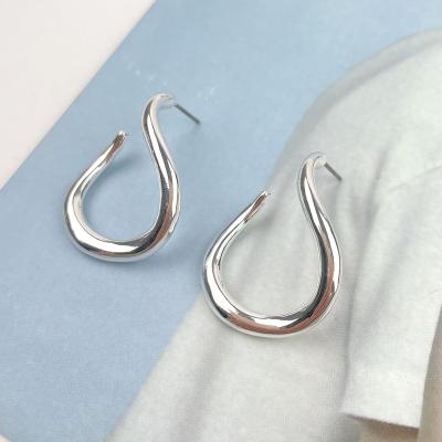 China Kiti TRENDY 2021 Fashion Accessories Women Twisted Circle Zinc Alloy Silver Plated Earrings Jewelry for sale