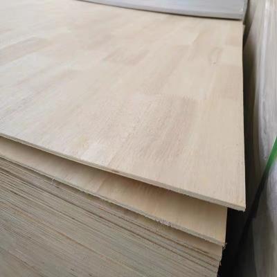 China Other quality manufacturers sell rubber wood finger jointed solid wood panels for furniture at competitive prices. for sale