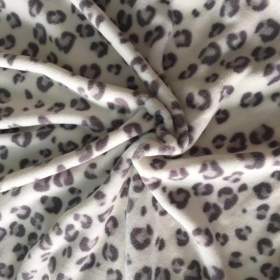 China Anti-static Super Soft Warm Warm Flannel Fabric Leopard Fleece Coral Print for sale