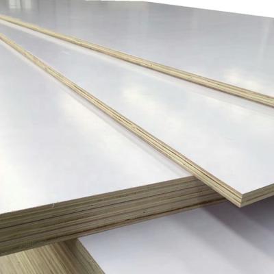 China Smooth Surface Waterproof White Melamine Faced Plywood Prices for sale