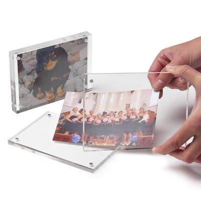 China Acrylic Wall Mounted Clear A3 Picture Frame Poster Photo Frame Eco-friendly Acrylic Wall Mounted Frame for sale