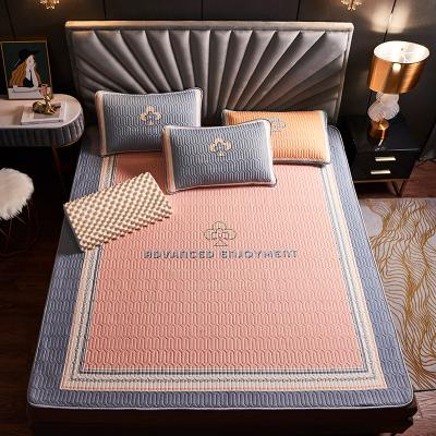 China Nondisposable Custom Elegant Color Style Bed Mat Set Harmless Latex Sleep Mat Waterproof Summer Sleep Mat for sale