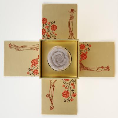 China Luxury Recyclable Custom Wedding Candy Box Chocolate Gift Box , Explosion Gift Box for sale