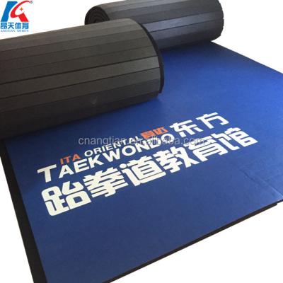 China Vinyl is seamless laminated polyethylene tocross-linked foam wholesale link roll up jiu-jitsu tatami mats for judo martial arts boxing mat for sale