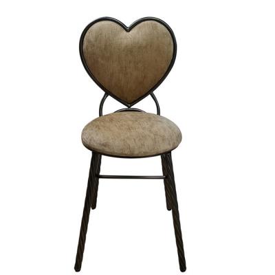 China Foldable European Style Cushion Metal Iron Frame Heart Shape Customized Color Velvet Backrest Dining Living Room Stool Chair for sale