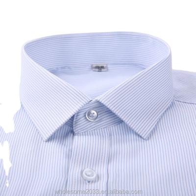 China Cool Short Blue 100%cotton Men's Anti-pilling Button Down Shirts for sale