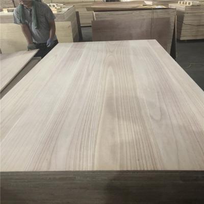 China Wholesale Stable and Solid Kiri Wood Edge Glued Board for Furniture, Construction and Decoration for sale