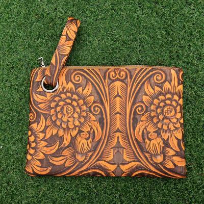 China NATIONAL Unique Vegan Women Clutch Bag PU Envelope Clutch Bag Handbag Leather Straps For Beach Vacation DMA71870 for sale