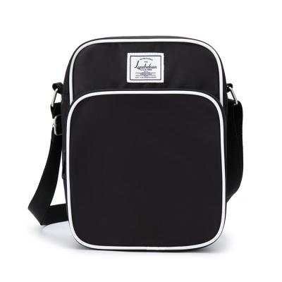 China 600D Polyester 2020 Fashion Design Black Messenger Bag For Men Shoulder Messenger Black for sale