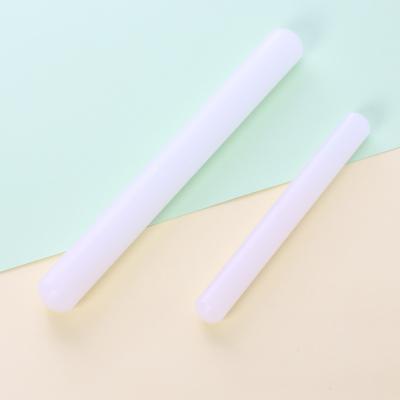 China Various viable features of plastic pin, non-stick fondant cake noodle stick, DIY dumpling wrapper tool for sale