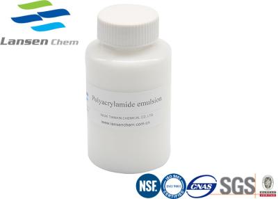 Chine Les eaux usées de déchets industriels cationiques d'émulsion de polyacrylamide de polymère de la viscosité 500-2000 à vendre