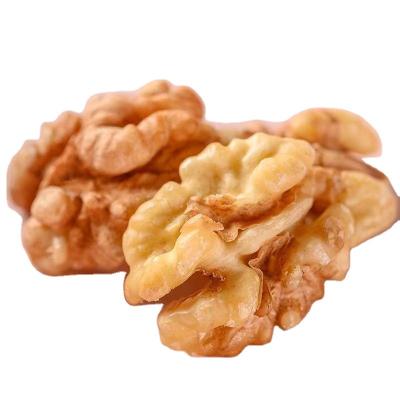 China Cheap and High Quality Fresh Dried Walnut Kernel Nut Skinless Soft Dried Fruits for sale