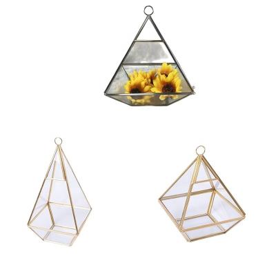 China Modern Wholesale Handmade Geometric Mini Greenhouse With Flower Door Faceted Glass House For Decoration for sale