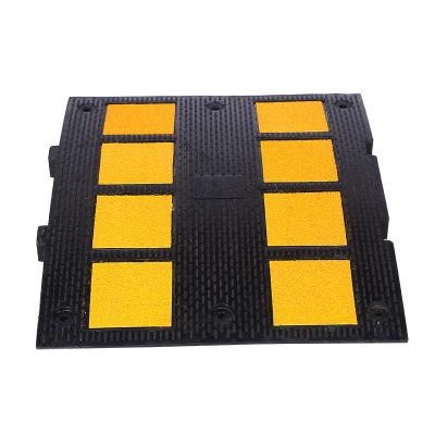 China Durable High Quality Nylon Speed ​​Bumper Road Belt Pad Bump Deceleration Rubber Strip for sale