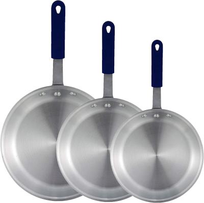 China RK Bakeware China Foodservice Restaurante comercial Sartenes de aluminio Sartén para asar en venta