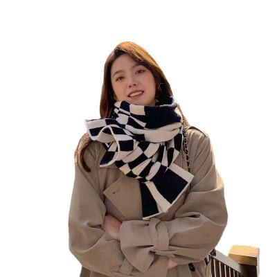 China Apparel Decoration 2022 New 5 Colors Klein Optional Popular Blue Plaid Scarves Thick Warm Neck Scarf for sale