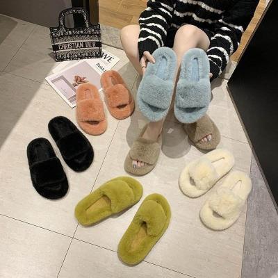 China Wholesale Fashion Trend Ladies Warm Fur Slippers Home Soft Plush Anti-slippery Multi Fur Winter Color Hairy Slippers For Women Girls for sale