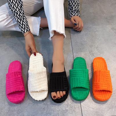 China Fashion Trend New Style Cloth Cover Flat Thick Bottom Women Shape Slippers Lady Multi Color Indoor Home Slippers Women for sale