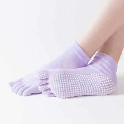 China High Quality Breathable Five Toe Antislip Logo Socks Custom Trampoline Floor Knocks None Slip Silicone Rubber Socks for sale