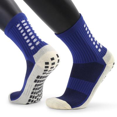 China Wholesale New Design Breathable Custom Sports Non Slip Thick Socks Knitting Anti Slip Youth Grip Knocks Football for sale