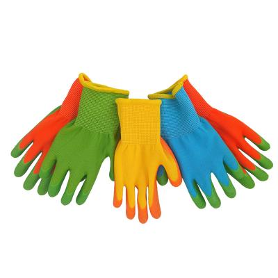 China Factory 13G Polyester Latex Wrinkle Kid Soft Breathable Red Black Latex Child Working Gloves Gardening Household Safety Child Gloves for sale