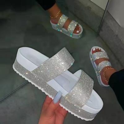 China New Hot Summer Style Waterproof Women Fashion Sandals Flat Ladies Slippers In Stock for sale