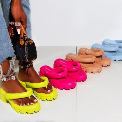 China Trend New Platform Summer Light Casual Sandals Candy Color Women's Open Toe Cross Slippers Light Beach Slides Ladies Gladiator Shoes for sale