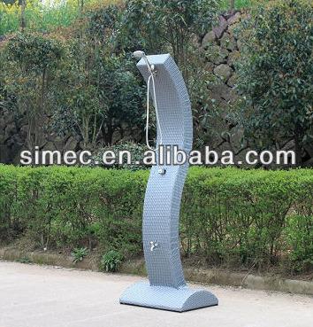 China Portable Outdoor Garden Set SGS HDPE Rattan Wicker Beach Shower for sale