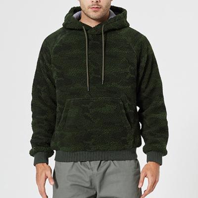 China Anti-wrinkle autumn and winter new trend pullover jacket youth lambswool camouflage loose casual hoodie for sale