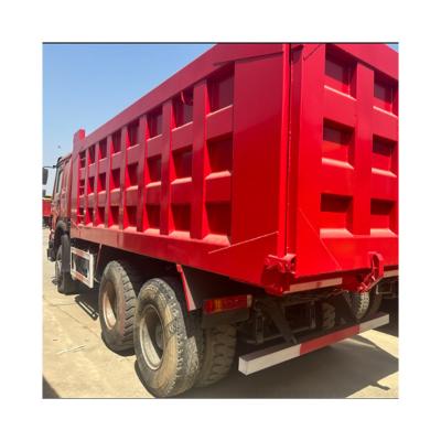 Chine ESC Howo 371hp 12 roues Capacité Euro 2 Sable minier Dump Dumper Topping axes de renversement à vendre