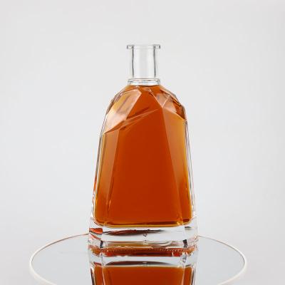 China NCT-016 500ml Beverage Glass Bottle Whiskey Clear Glass Bottle For Vodka Gin for sale