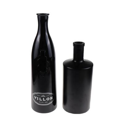 China Beverage factory price 500ml 700ml 750ml black glass whiskey liquor paint bottle with label for sale