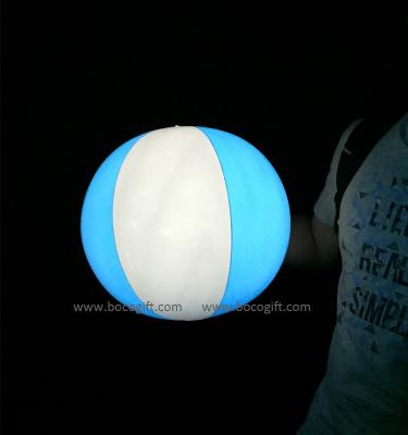 China Summer Fun Waterproof Toy Light Up In The Dark Inflatable Beach Ball for sale