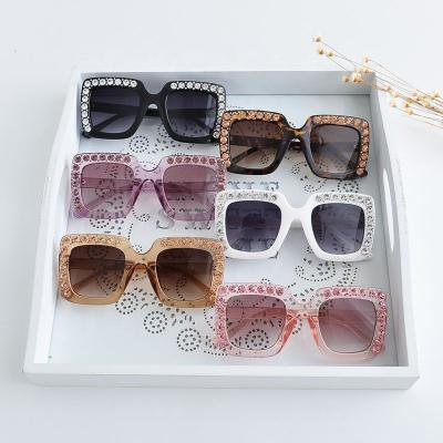 China Fashion Cute Rhinestone Rectangle Kids Sunglasses Toddler Boys Girls Kids Sun Glasses Diamond Crystal Glasses for sale