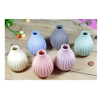 China Europe jug shape neck small table ceramic vases for home decoration for sale