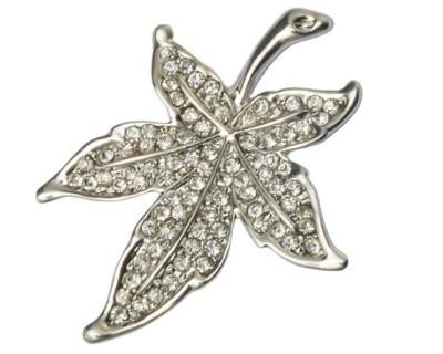 China Newest Fabric Decoration 2020 Fashion Mapleleaf Silver Alloy Crystal Rhinestone Brooches For Women for sale