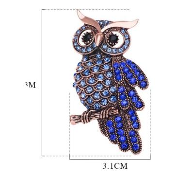 China Cloth decoration the latest shape fancy animal alloy owl brooch rhinestone crystal brooch for sale