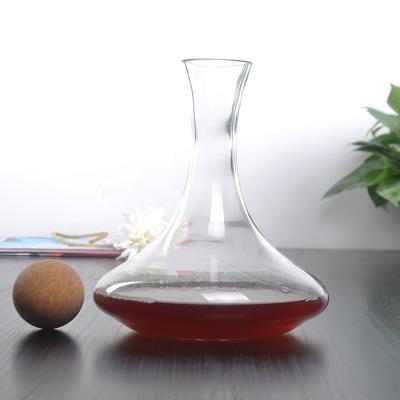 China Modern Wholesale Glass Wine Decanter With Stopper Wine Dispenser Wine Decanter With Wooden Ball for sale