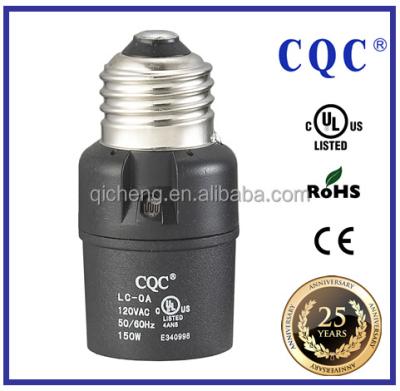 China Used under rainproof environment or for indoor use UL listed screw-in type dusk to dawn sensor socket used for indoor/outdoor lighting for sale