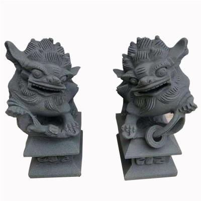 China Traditional Factory Wholesale Foo Dog Mini Carvings Green Granite Fu Foo Dog Mini Indoor Antique Stone for sale