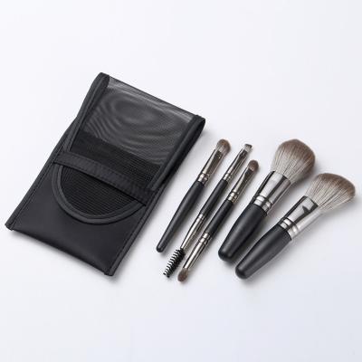 China High Quality Travel Makeup Brush 5 Pcs Smudge Makeup Brush Portable Professional Eyeshadow Brush Set Black Handle Brushes for sale