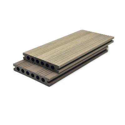 China Traditional Top Selling Plastic Wood Flooring Wpc Composite Exterior Decking Boards for sale