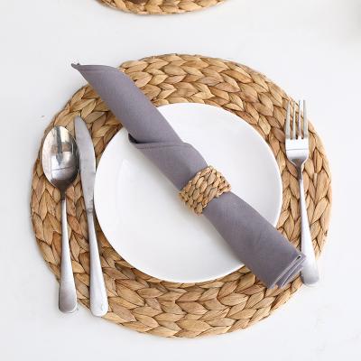 China Sustainable Water Hyacinth Rattan Handmade Bohemian Natural Napkin Ring SWN173 For Wedding Party Dish Decoration for sale