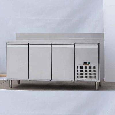 China Custom Electronic Grocery Work Table Work Table Refrigerator Hotel Kitchen for sale