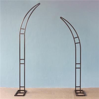 China Wedding Party Event Decoration Backdrop Artificial Flower Arch Stand Horn Shape Iron Metal Frame Outdoor Wedding For Event Layouts for sale