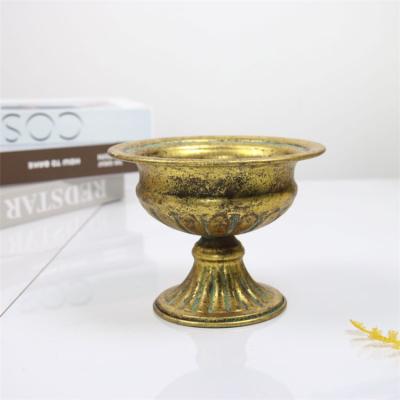 China Creative Nordic Rustic Gold Metal Flower Pot Desktop Vase For Hotel Layout Room Wedding Home Decoration for sale