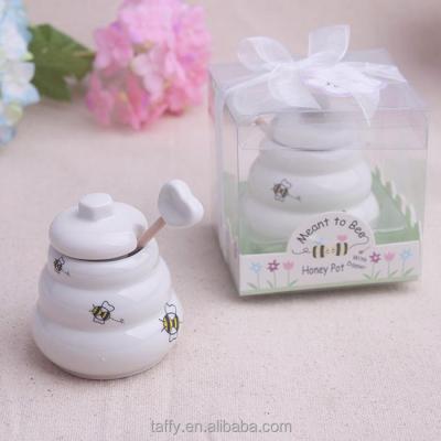 China Wedding Bridal Shower Favors Meant To Bee Ceramic Honey Pot With Wooden Dipper Wedding Gifts For Guests Bee Honey Jar for sale