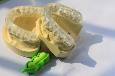 China Guardia de boca cómodo del arco superior Occlusal de la tablilla For Bruxism en venta